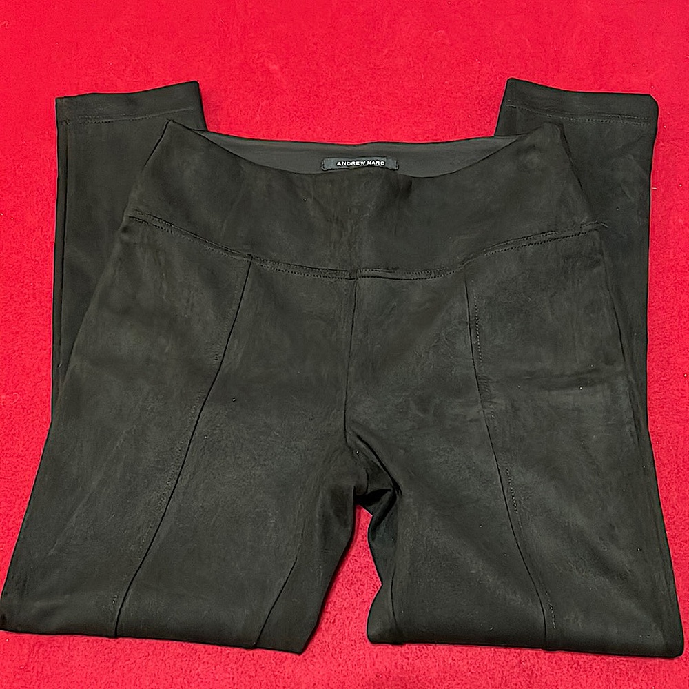 EUC Andrew Marc Black Faux Suede stretchy pull on pants